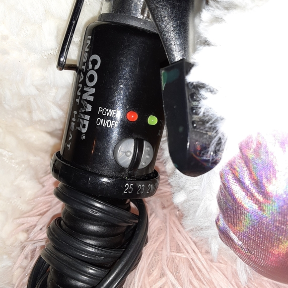 Curling Iron - Picture 2 of 3